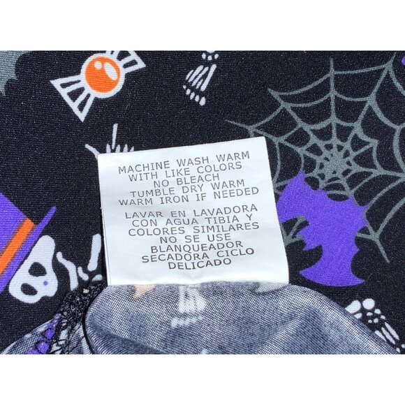 Halloween Scrub Top Skeletons, Spider Webs, Bats Size M - Picture 9 of 9